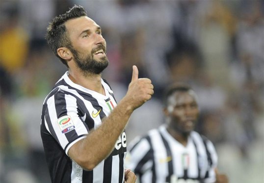 Juventus are reportedly ready to offer Mirko Vucinic to Manchester United as part of a deal to land Nani, according to A Bola.