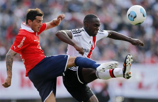 Manchester United are set to compete with Barcelona for the signing of River Plate youngster Eder Balanta, SportsDirect News understands.