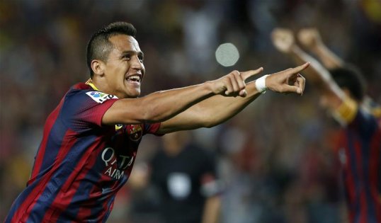 Manchester United manager David Moyes is lining up a January move for Barcelona winger Alexis Sanchez.