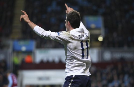 Real Madrid will have the first option on Gareth Bale if Tottenham Hotspur decide to sell the winger according to Spanish newspaper Marca.