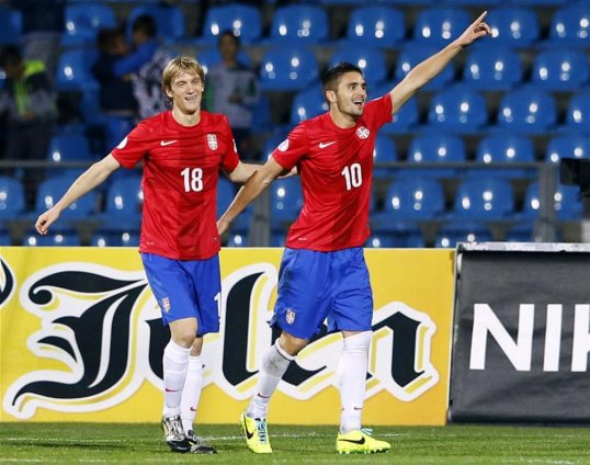 West Ham United manager Sam Allardyce has focused his attention on FC Twente midfielder Dusan Tadic after it appeared that Alfred Finnbogason was destined for Zenit St Petersburg.