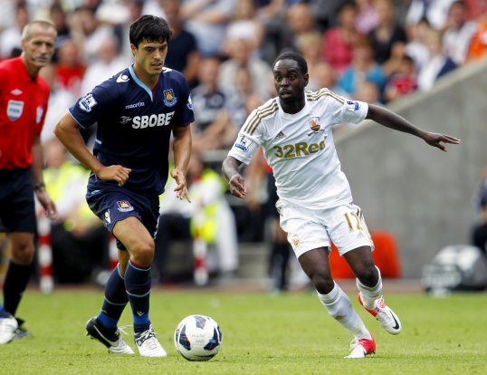 West Ham United boss Sam Allardyce has ended speculation of a feud with defender James Tomkins.