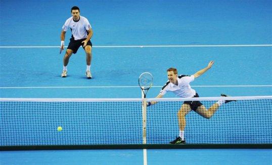 Great Britain’s Davis Cup team notched an invaluable victory of Russia to keep their hopes alive.