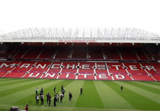 Manchester United are backing plans for the Premier League to adopt financial fair play rules in a bid to improve the finances of English football’s top-tier clubs.