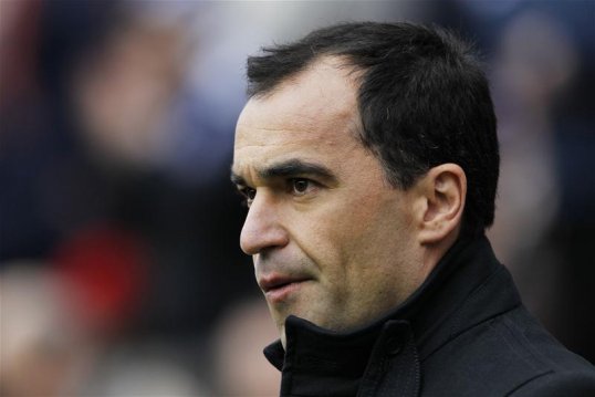 Wigan Athletic manager Roberto Martínez has warned his players that they will only be picked on form and therefore must work hard to keep their places.