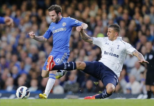 Chelsea midfielder Juan Mata is hoping Chelsea can emulate former boss Jose Mourinho and win a European double.