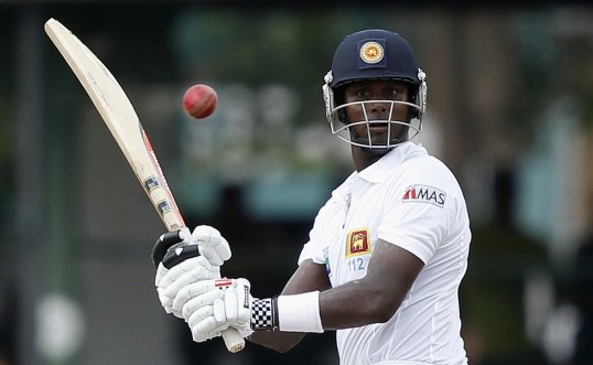 Batsman Angelo Mathews has been named as Sri Lanka's new Test and one-day international captain.
