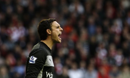 Reading goalkeeper Alex McCarthy has been ruled out for the rest of the season after learning he will have to undergo surgery on the shoulder he injured earlier this month.