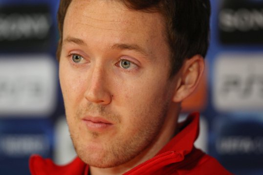 Spartak Moscow winger Aiden McGeady has been handed a six-game ban for striking an opponent and making an offensive gesture as he left the pitch.
