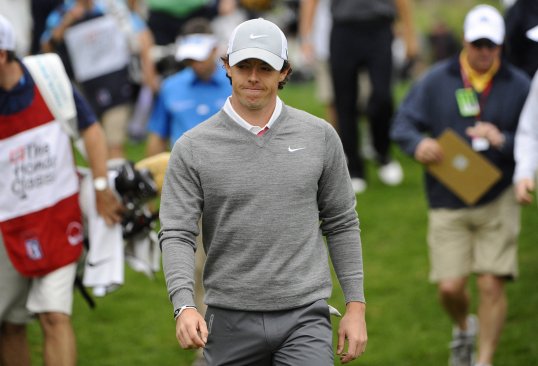 World number one Rory McIlroy has withdrawn from the Honda Classic after an atrocious opening nine holes of his second round.