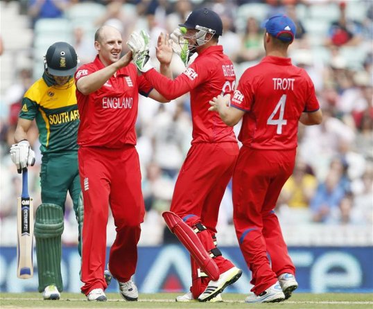 England's decision to bowl first worked wonders as Ryan McLaren became the seventh South Africa wicket to fall as the Proteas looked to exit the Champions Trophy at The Oval.