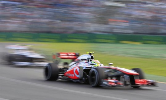McLaren’s Sergio Pérez admitted his new team are struggling to be competitive after they laboured in the practice sessions at Melbourne ahead of the Australian Grand Prix on Sunday.
