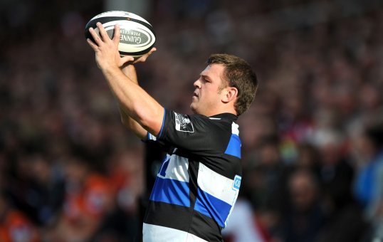 Bath Rugby hooker Lee Mears has been forced into retirement with a heart problem.