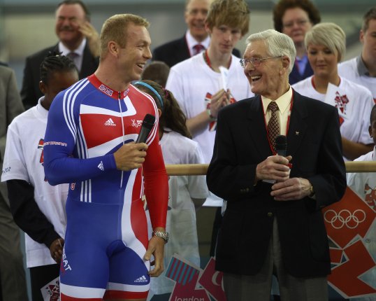 Double Olympic medallist Tommy Godwin has died aged 91, British Cycling has announced.