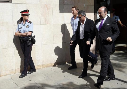 The father of Barcelona striker Lionel Messi is being investigated over his alleged links to a drug trafficking network.