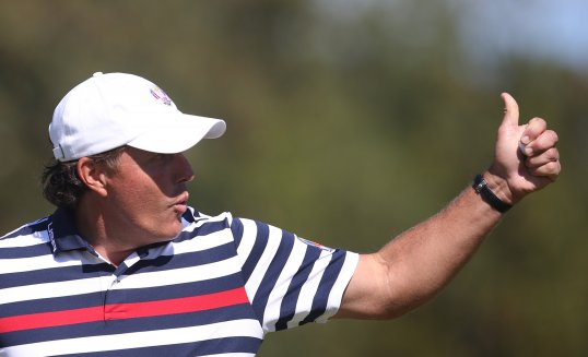 American four-time major winner Phil Mickelson has spoken out against the potential banning of long putters.