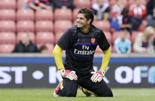 Sheffield Wednesday have extended the loan deal of Arsenal goalkeeper Damian Martinez until the turn of the year.