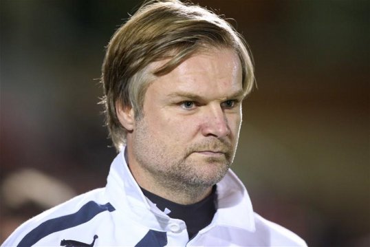 Coventry City boss Steven Pressley has slammed Sheffield United for sacking David Weir.