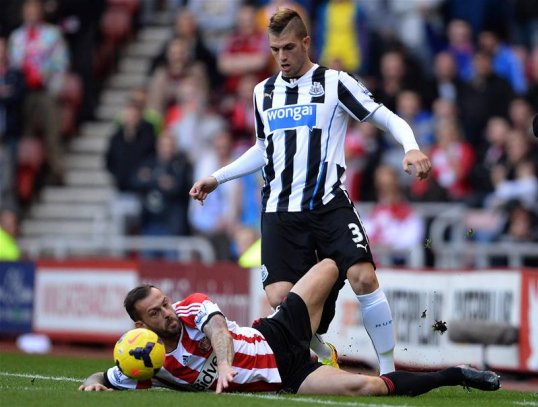 Newcastle United's Italian full-back Davide Santon is reportedly wanted back in Serie A by AC Milan, according to Tuttosport.