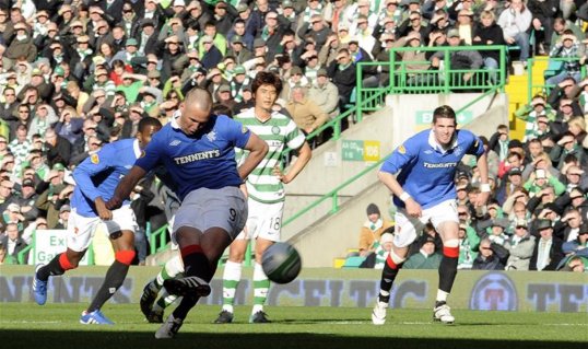 Kenny Miller, the former Celtic and Rangers striker, has retired from international football.