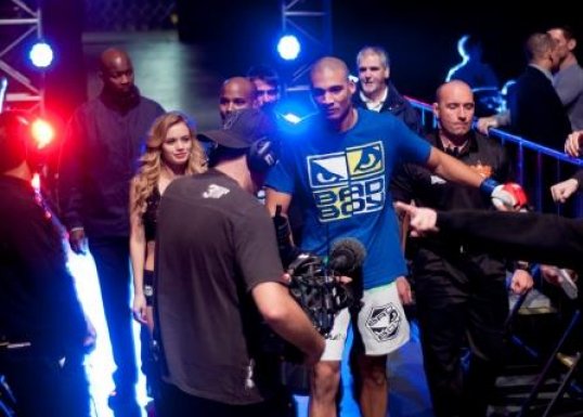 BAMMA’s middleweight champion Scott Askham has been forced to withdraw from his middleweight bout with Ion Pascu at BAMMA 14 in December.
