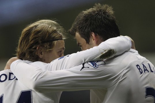 Luka Modrić has urged former Tottenham Hotspur team-mate Gareth Bale to join Real Madrid.