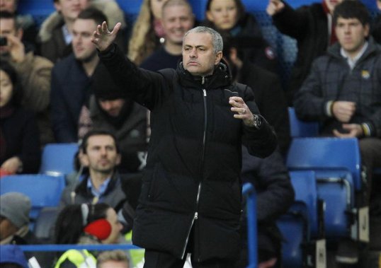 Chelsea manager Jose Mourinho is likely to make several first-team changes for Tuesday's League Cup trip to Sunderland ahead of a top of the Premier League table clash at Arsenal on Monday.