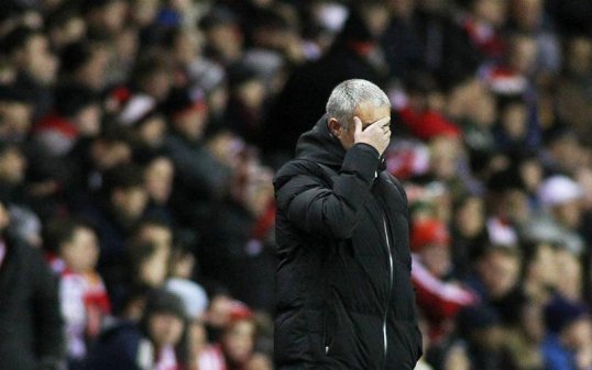 Chelsea manager Jose Mourinho bemoaned his strikers' poor finishing after crashing out of the League Cup in an extra time defeat to Sunderland at the Stadium of Light.