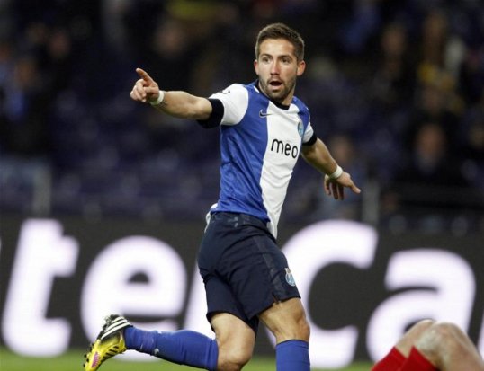 Porto midfielder João Moutinho could be on his way to Tottenham Hotspur in the summer if reports from Portugal are to be believed.