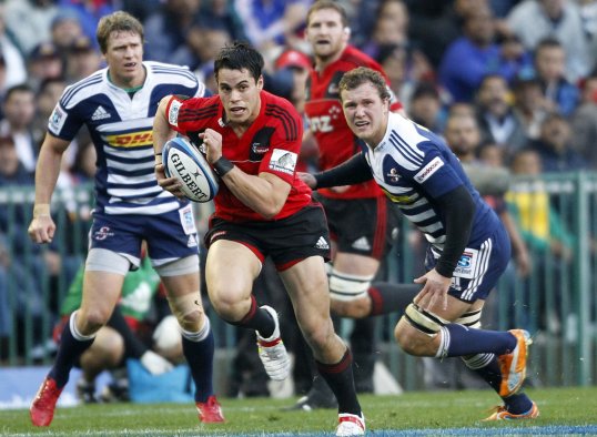 Sean Maitland has signed with Glasgow Warriors until 2015.