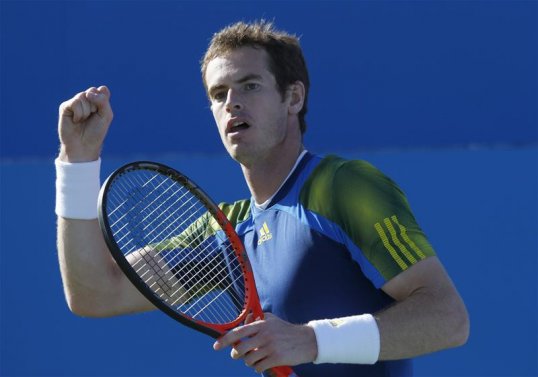 World number two Andy Murray has won the Queen’s club trophy after beating Marin Cilic.