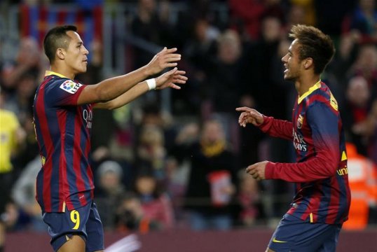 Barcelona striker Neymar has praised the side’s new coach Gerardo Martino, saying that the Argentine gives the players “total freedom” on the pitch.