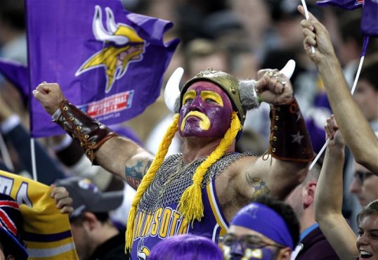 The Minnesota Vikings beat the Pittsburgh Steelers 34-27 in the NFL International Series at Wembley Stadium.