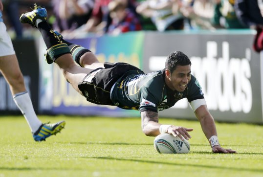 Northampton Saints made a mighty comeback to beat Glasgow Warriors in their opening Heineken Cup match at Franklins Gardens.