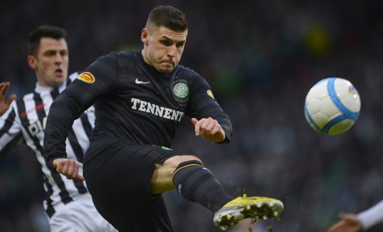 Norwich City are readying an improved £7 million bid for Celtic striker Gary Hooper.