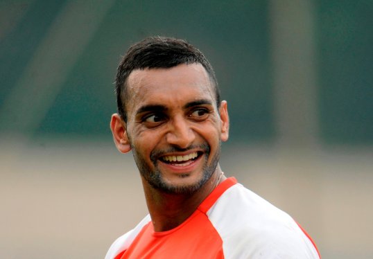 Nottinghamshire have signed Yorkshire pace bowler Ajmal Shahzad on a three-year contract.