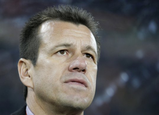 Former Brazil World Cup-winning captain and national team coach Dunga has been named as the new boss of Internacional.