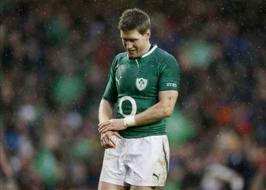 Ronan O’Gara could be set for an immediate return to the Ireland squad after controversially being left out by coach Declan Kidney.