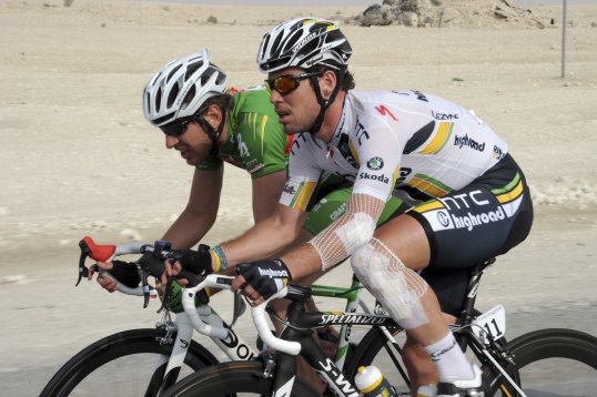 World Omnium champion Glenn O'Shea has inked a deal with Sean Kelly's An Post squad for 2013 in a bid to gain success on the road.