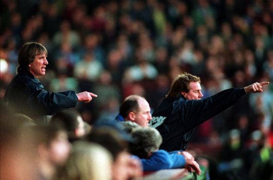 Former West Ham United defender Billy Bonds has renewed his attack on Harry Redknapp, claiming the ex-Hammers boss'