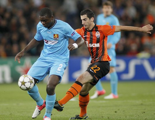 Nordsjaelland defender Jores Okore has refused to rule out a move to a big club next summer.