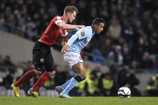Crystal Palace boss Ian Holloway is carefully monitoring Manchester City winger Scott Sinclair's health problems and hopes to give the player a perfect pick-me-up.