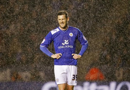 Nottingham Forest boss Billy Davies wants to sign Leicester City striker David Nugent.