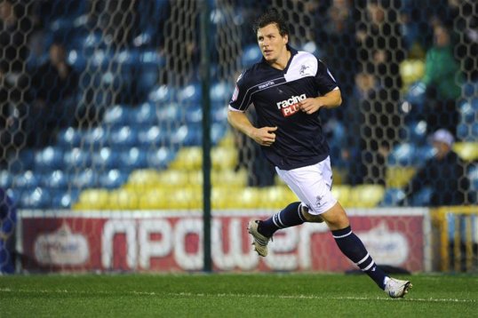 Nottingham Forest are said to be lining up a move for Millwall striker Darius Henderson.