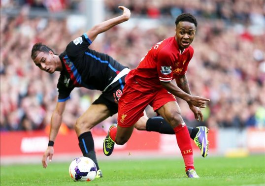 Crystal Palace boss Ian Holloway has made three changes from the side that was beaten 3-1 at Anfield against Liverpool two weeks ago.