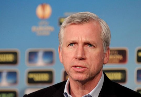 Newcastle boss Alan Pardew bemoaned the officials’ decision to wrongly disallow two goals for offside in their Europa League tie against FC Metalist Kharkiv.