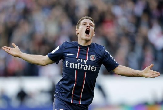 Paris Saint-German striker Kevin Gameiro is close to completing a transfer to Spanish side Sevilla, according to reports in France.