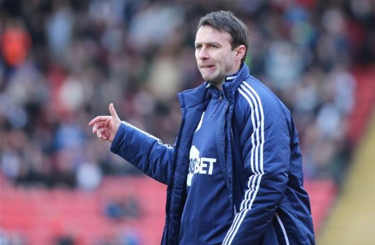 Bolton Wanderers manager Dougie Freedman is planning to bring in four new faces on loan to boost the club's late push for the play-off places.