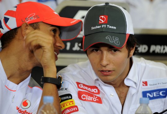 Sauber driver Sergio Pérez has admitted that he faces a huge challenge in repeating the same success that Lewis Hamilton had at McLaren.