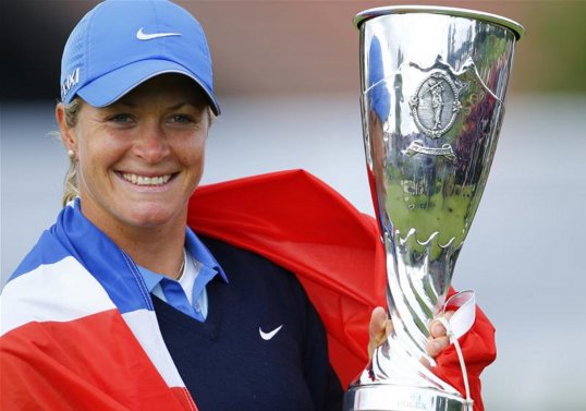 Norway's Suzann Pettersen has won the fifth and final women's major of 2013 to claim the Evian Championship in France.